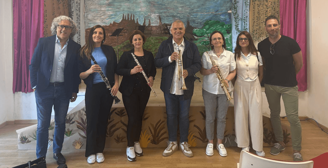 Rocchetta reconstituye la banda musical: instrumentos donados a los niños