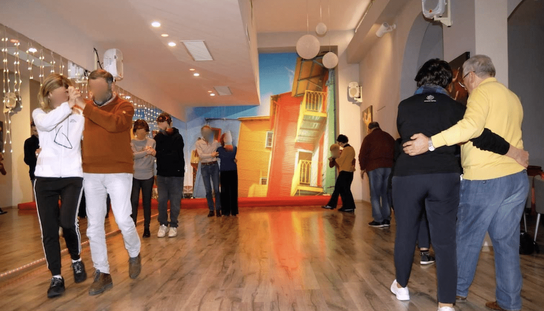 Choroba Parkinsona: W Foggii rozpoczyna się badanie terapii tangiem: tango jako terapia ruchem.