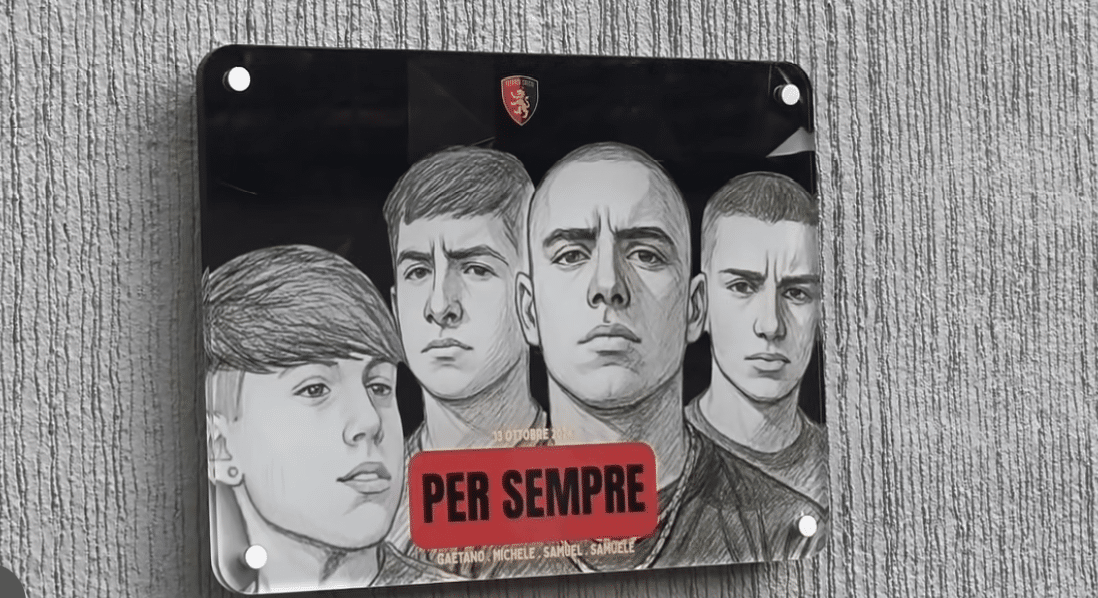 Potenza-Foggia, a touching tribute to the four AC Milan fans who died a year ago: a plaque in the away section of the "Viviani" stadium.