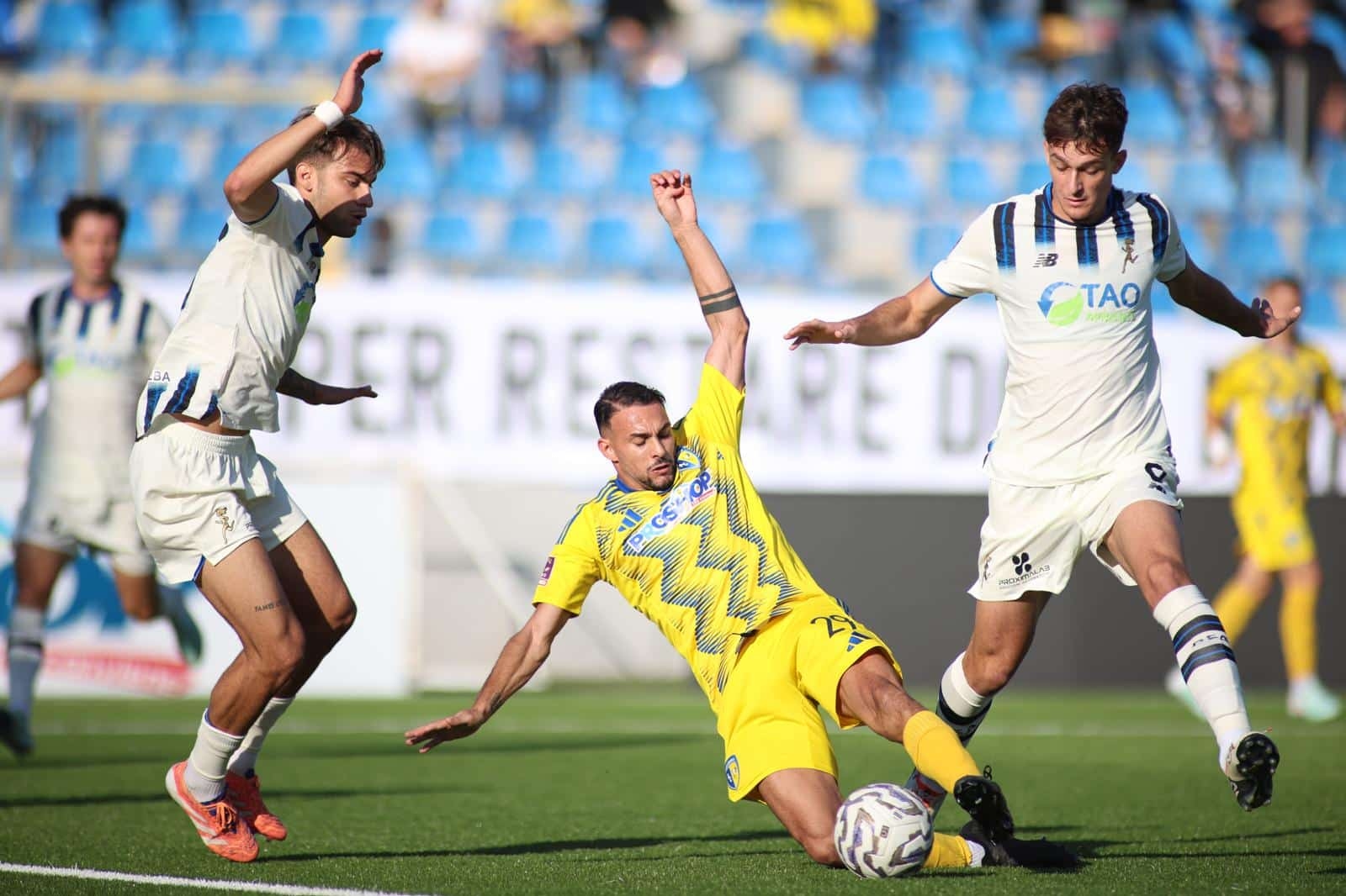 Cerignola in free fall: fifth consecutive defeat, Atalanta Under 23 wins 4-2 at Monterisi