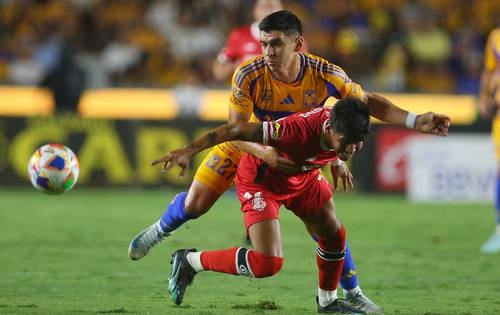 Stropdas bevoordeelt Toluca