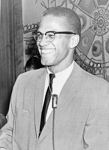 A century ago Malcolm X was born, essential in the defense of US civil rights.