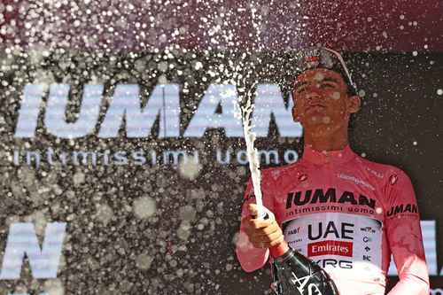 Isaac del Toro schrijft geschiedenis in de legendarische Giro d'Italia