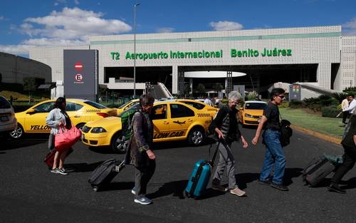 Sheinbaum garante que os taxistas do AICM não serão afetados durante a Copa do Rei de 2026.