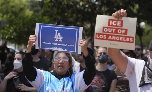 Fans bekritiseren Dodgers vanwege gebrek aan expliciete steun bij invallen
