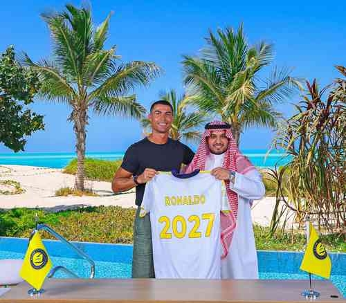 CR7 verlengt met Al-Nassr tot 2027