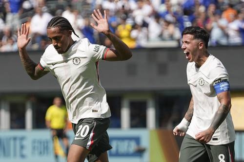 Fluminense, the last surviving team in the Americas, falls to Chelsea