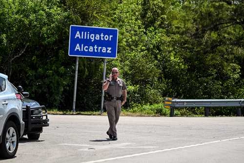 Mexican Consulate staff in Miami visit the Alligator Alcatraz