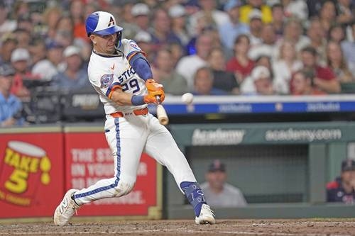 Ramón Urías conecta su primer jonrón con los Astros