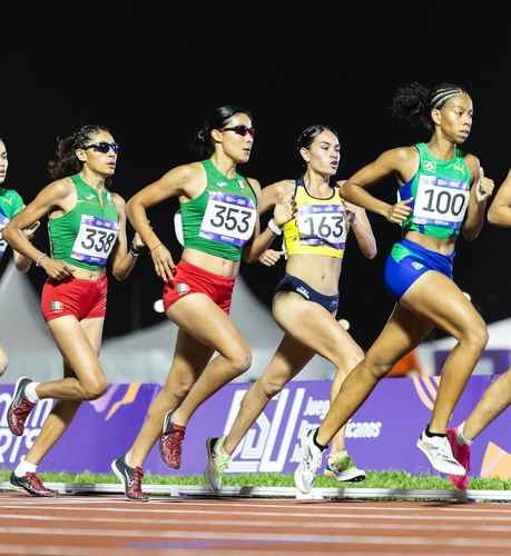 Dafne Juárez y Antonia Sánchez conquistan medallas doradas