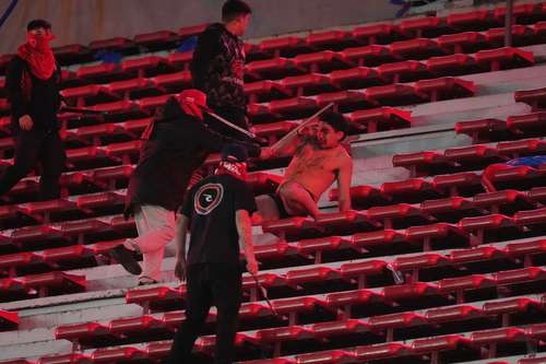 Estalla violencia en duelo de la Copa Sudamericana