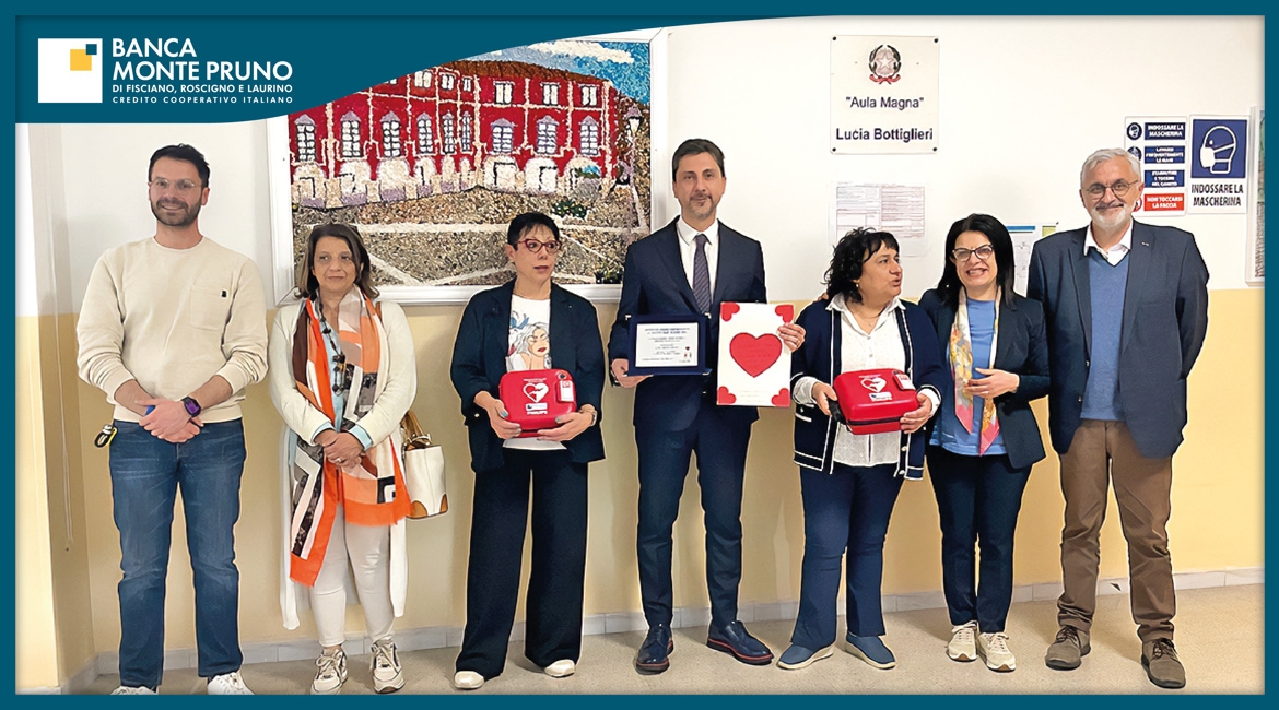 Banca Monte Pruno for School Safety: Two Defibrillators Donated to San Pietro al Tanagro