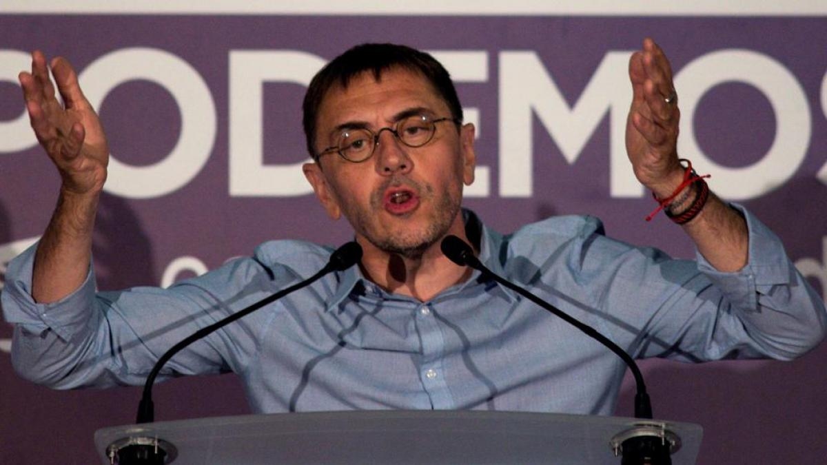 Podemos, Monedero'nun ilk şikayetlerin ardından yönetim sohbetlerinde yer almaya devam ettiğini kabul ediyor