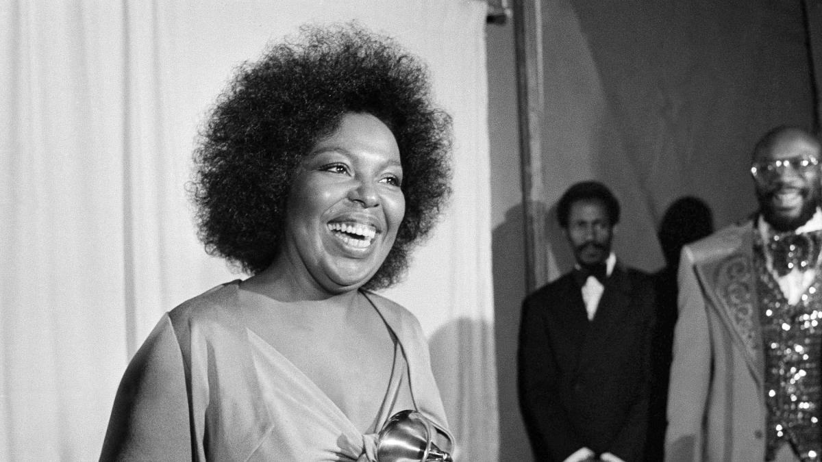 Roberta Flack, legendäre „Killing Me Softly“-Sängerin, stirbt im Alter von 88 Jahren