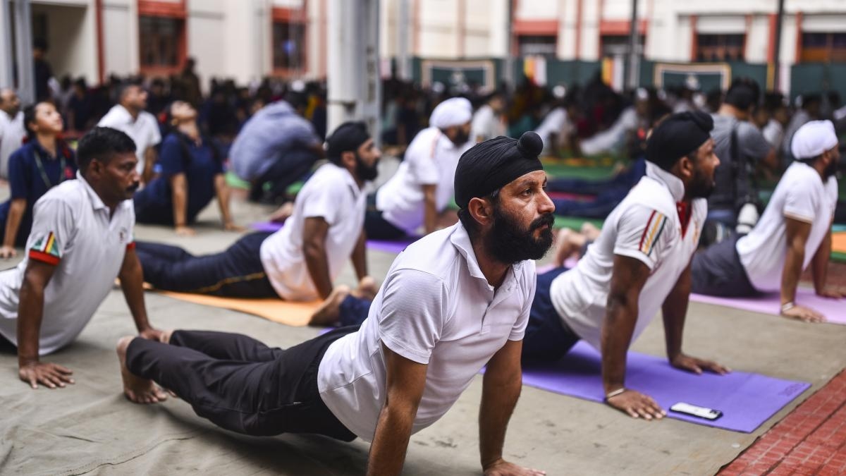 Hindistan'da Uluslararası Yoga Günü için büyük kutlama