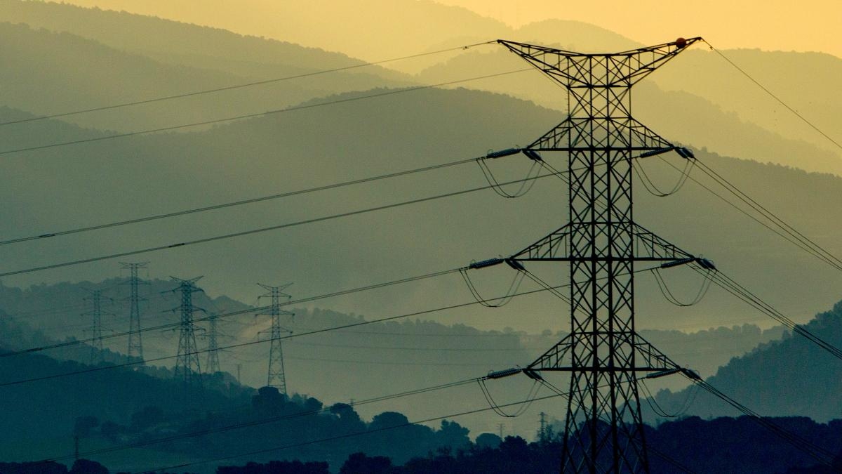 A conta de luz subiu 11% em maio, mas o pior ainda está por vir.