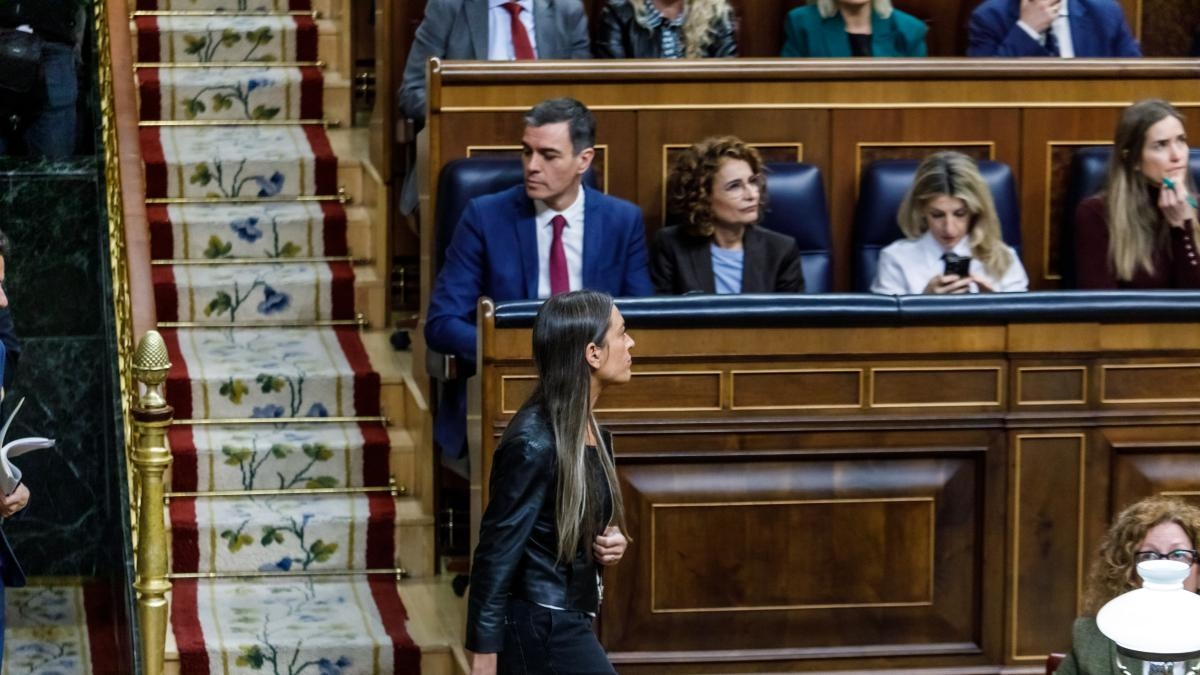 Junts verlangt Antworten von Sánchez und sieht Spielraum für eine Verstärkung seiner Unterstützung.