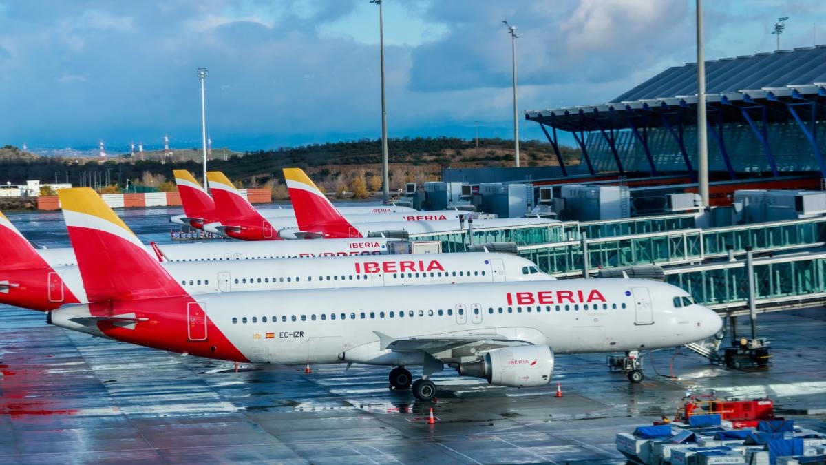 Barajas casi duplica a El Prat en los vuelos intercontinentales