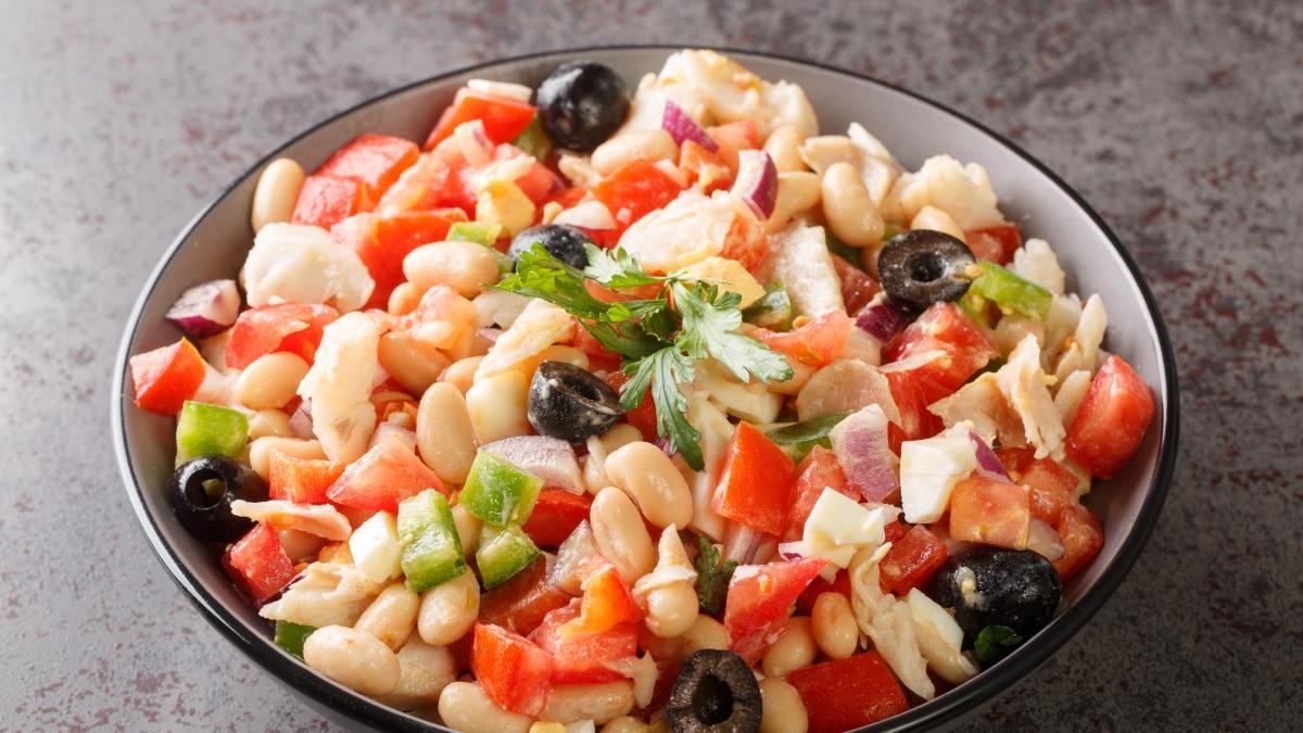 ‘Empedrat’, een koud gerecht uit het Catalaanse kookboek dat deze zomer niet op uw menu mag ontbreken.