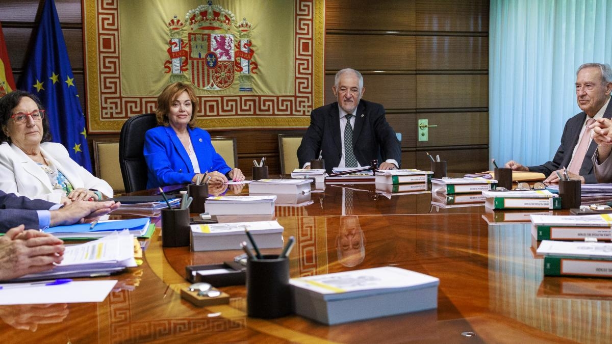 Większość sędziów Trybunału Konstytucyjnego uważa, że ​​amnestia, w swej istocie, mieści się w Konstytucji.
