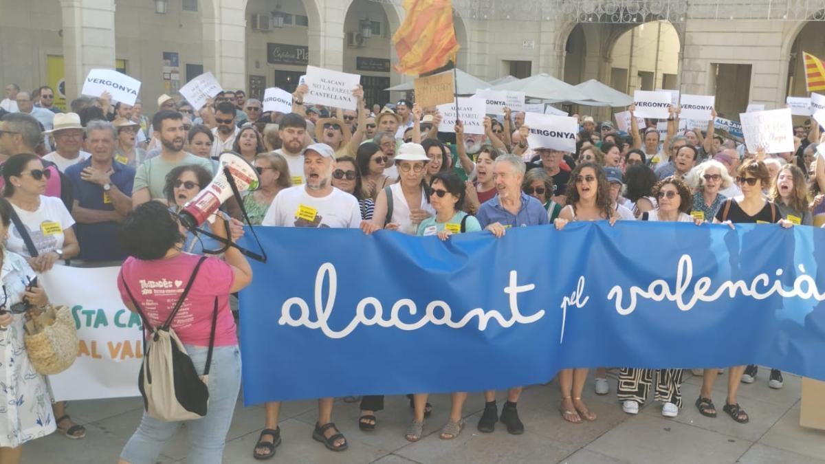 The keys to the law that 'shields' the teaching of Valencian and that Vox wants to modify