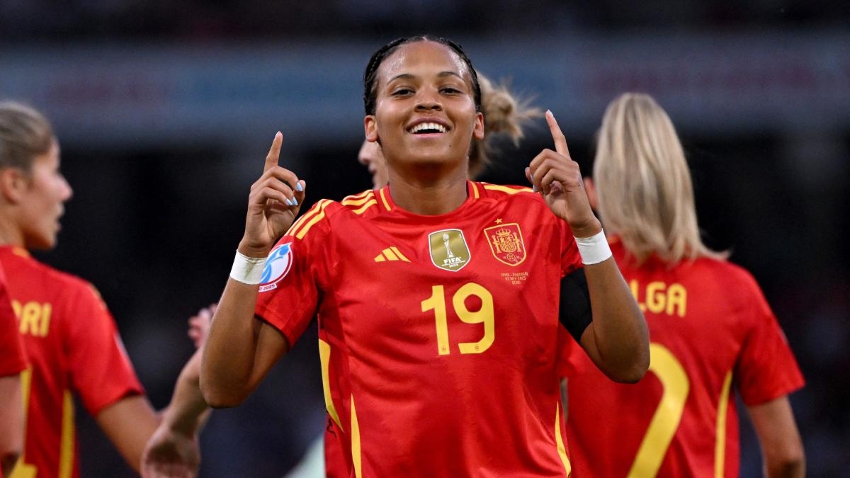 Vicky López, the future of 'La Roja' is here.