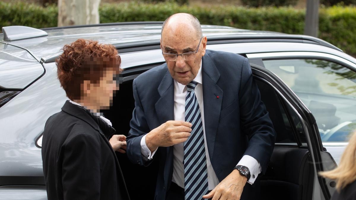 İspanyol hükümetini "uyarmak" suçu: Vidal-Quadras'a saldırı böyle planlandı