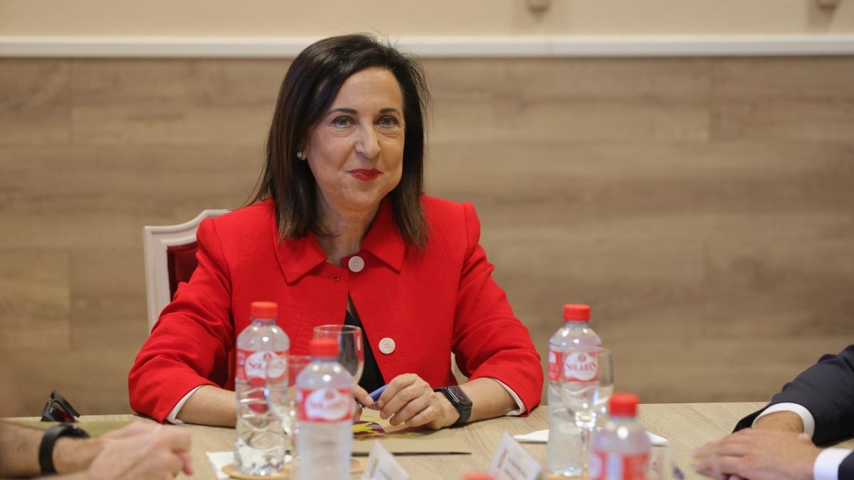 Spanien verpflichtet sich gegenüber der NATO, innerhalb von zehn Jahren 14.000 weitere Soldaten einzustellen.