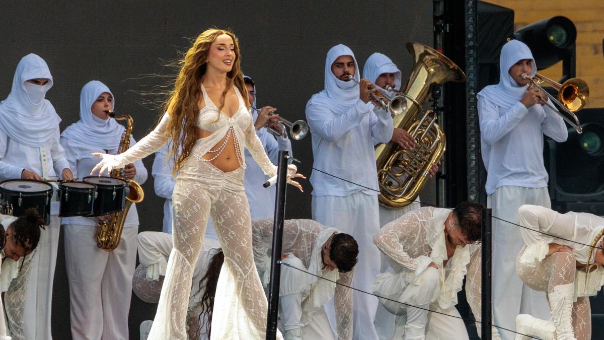 Lola Indigo, David Bisbal, Quevedo ve diğer yıldız isimlerin yer aldığı sansasyonel bir performans