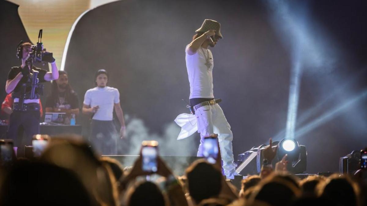 Barselona, Reggaeton Beach Festivali'nde Perreo'ya boyun eğdi