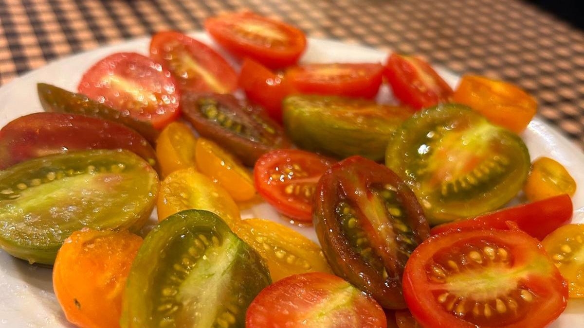 Falset displays and sells ancient local varieties from Priorat at its Tomato Fair