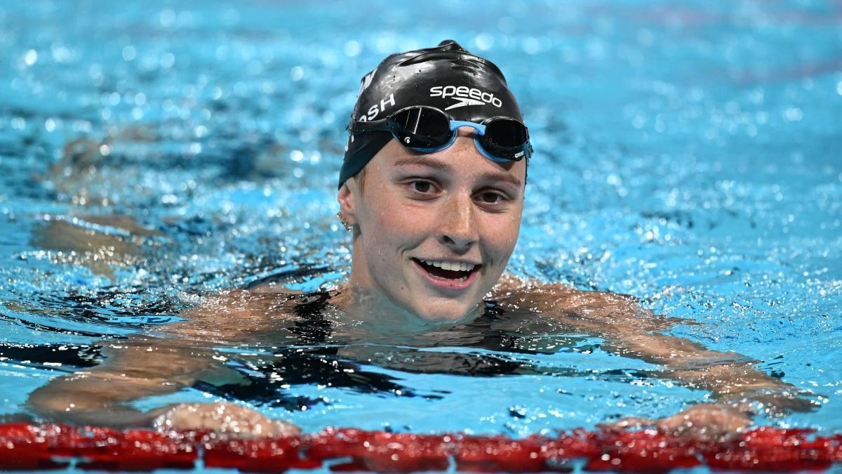 Summer McIntosh verkent onbekend zwemgebied in Singapore: “Het is het begin van iets geweldigs.”