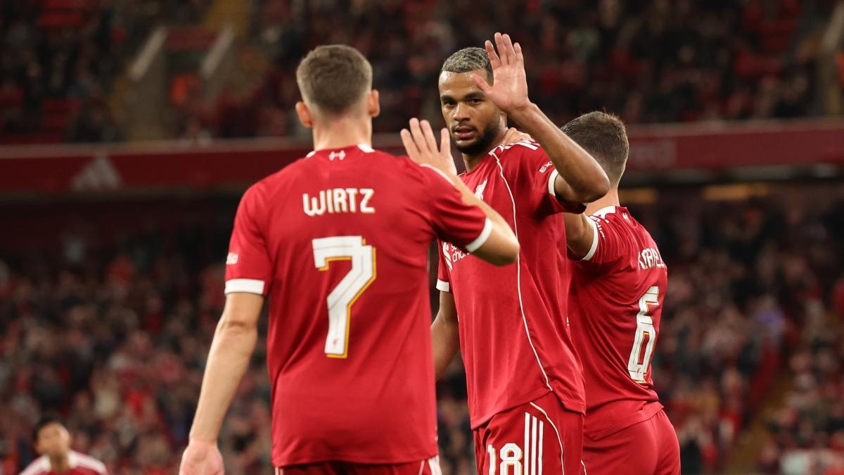 De recorduitgaven van de Premier League plaatsen het in een ander daglicht: "Clubs zijn gek geworden met het tekenen van spelers"