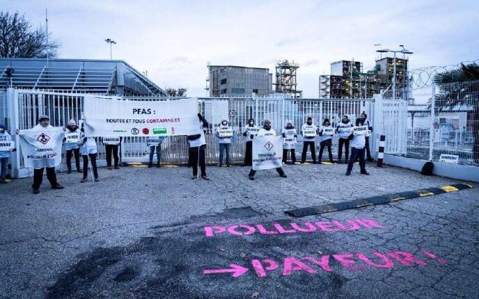 Contaminación por PFAS: seis activistas absueltos tras intrusión en las instalaciones de Arkema