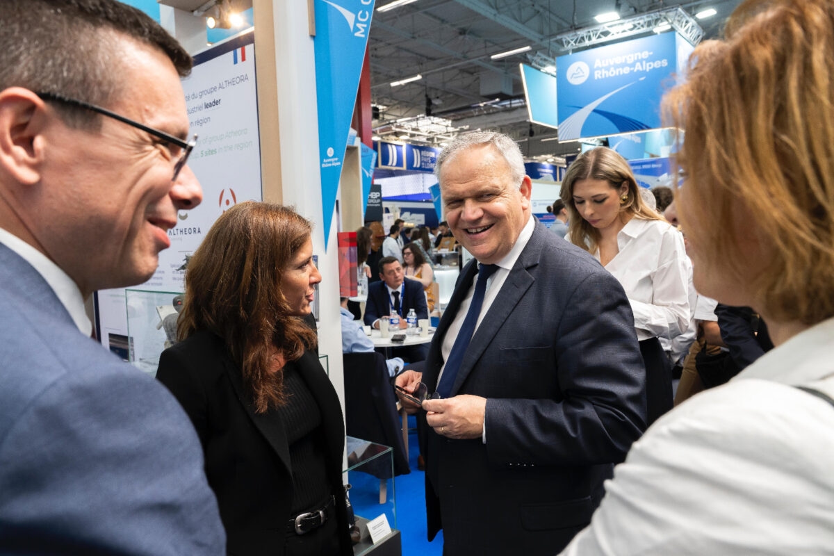 Auf der Pariser Luftfahrtschau trifft sich das Innenministerium mit regionalen Akteuren