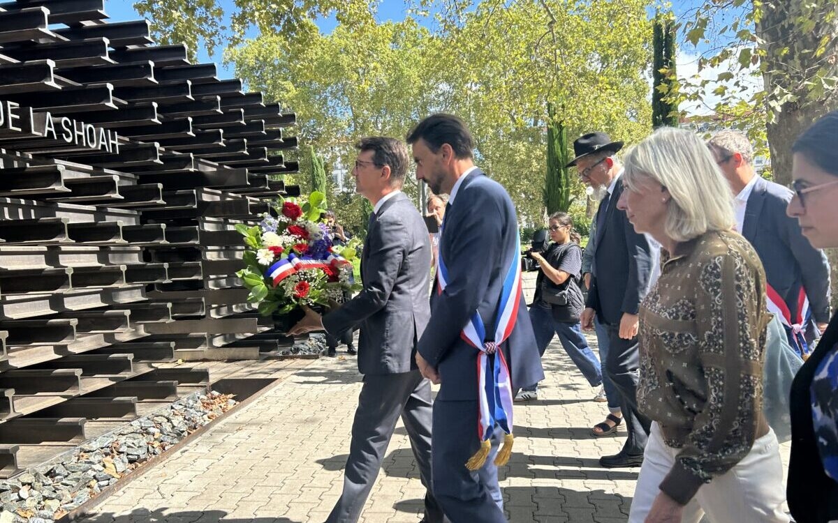 Daños en el Memorial del Holocausto en Lyon: «La República jamás permitirá que se cometa ningún acto antisemita».