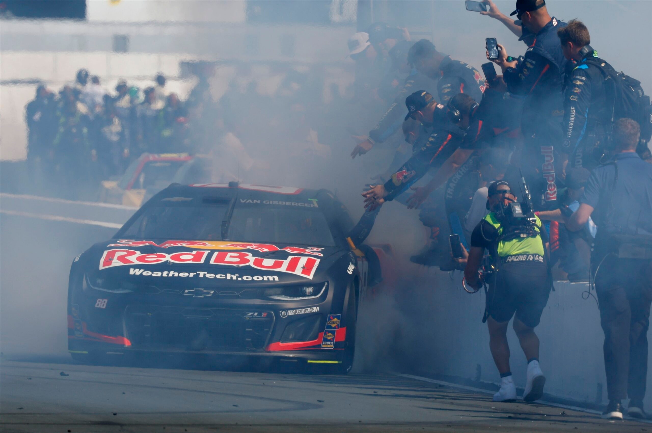 Shane Van Gisbergen Dominates at Sonoma Raceway