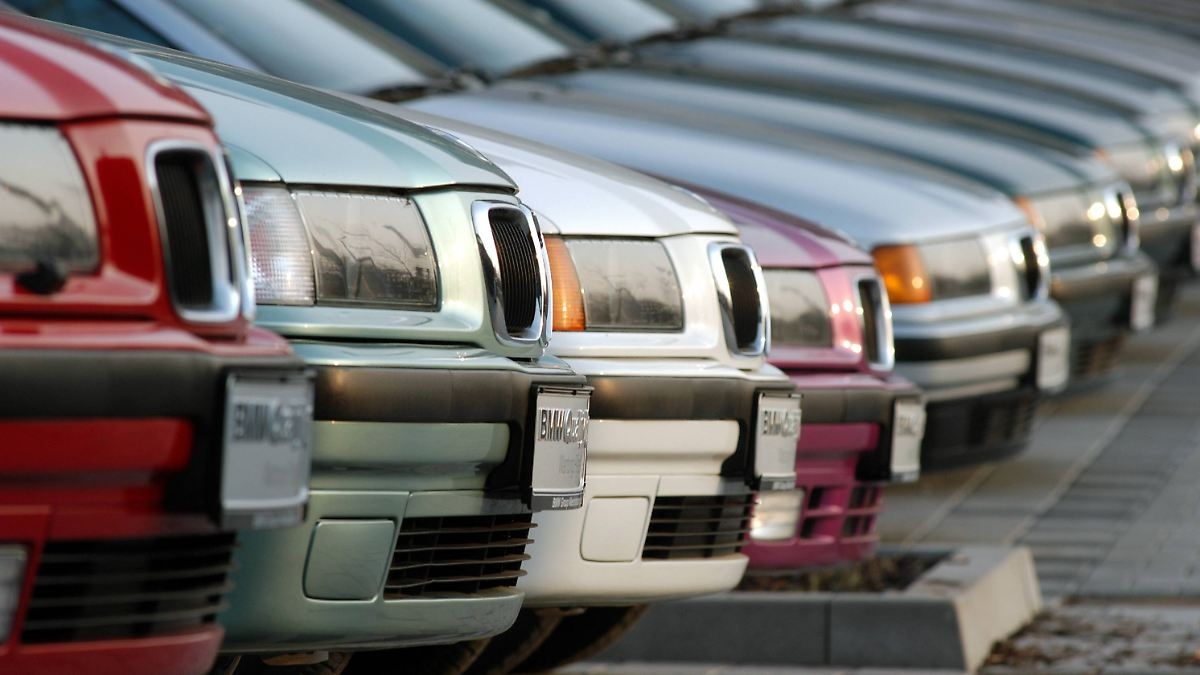 Verkoop elektrische auto's neemt af: Lobbyvereniging vreest 'schadelijke' boetes