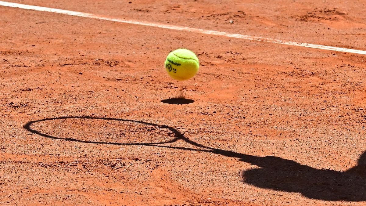 İlginç açıklama: Atışlar tenis maçını durdurdu, profesyoneller kaçtı