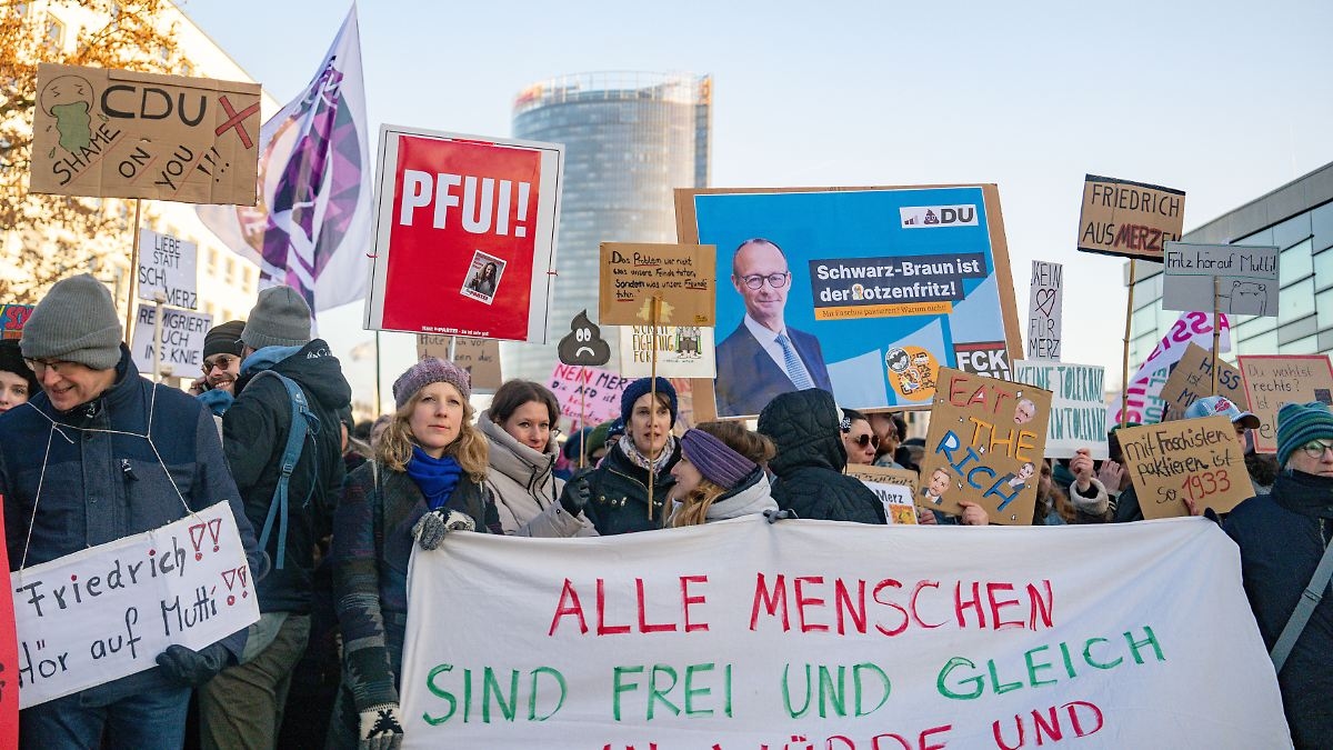 "Extremamente preocupante": Sindicato atormenta Bundestag com centenas de perguntas sobre financiamento de demonstração