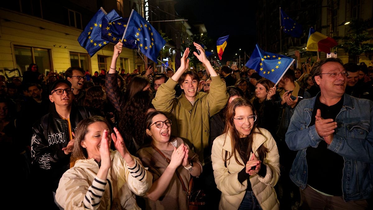 "Historischer Sieg": Europäische Staatschefs atmen nach Wahl in Rumänien auf