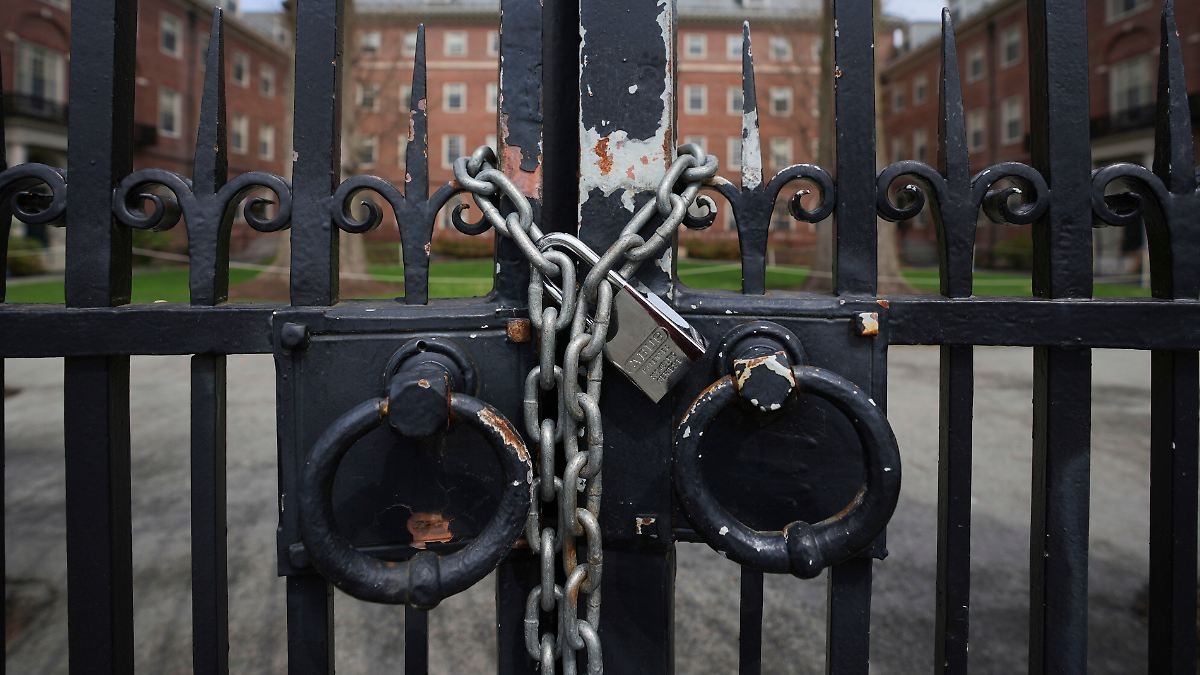 Tüm başvurular taranıyor: Beyaz Saray Harvard'ı tekrar hedef alıyor