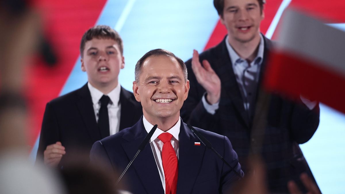 Kopf-an-Kopf-Rennen entschieden: EU-Skeptiker Nawrocki gewinnt polnische Präsidentschaftswahl