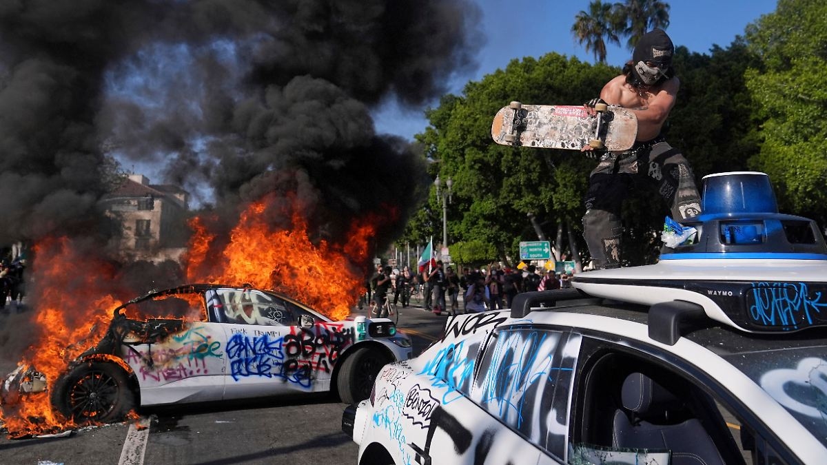 Escalada de protestas: el Pentágono envía 700 marines estadounidenses a Los Ángeles