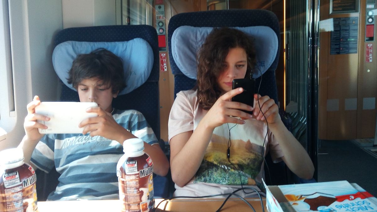 „Dalsza utrata wizerunku”: Koniec rezerwacji rodzinnych: Związek i SPD krytykują Deutsche Bahn