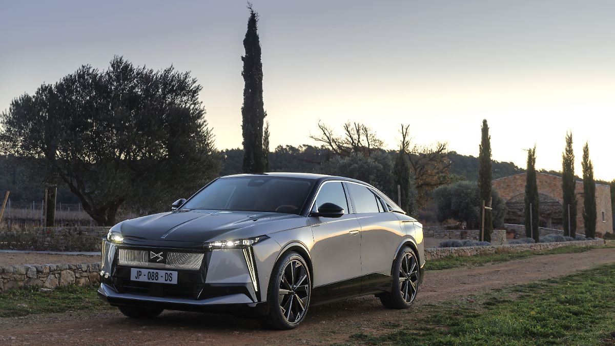 Coupé SUV with up to 350 hp: DS N°8 - first ride in the French luxury glider