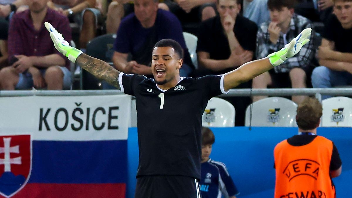 Incluso reemplaza a Manuel Neuer: el otrora hostil Atubolu se convierte en un titán de la DFB