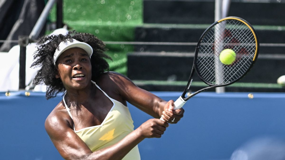 Venus Williams está de volta: lenda do tênis de 45 anos inicia retorno com vitória