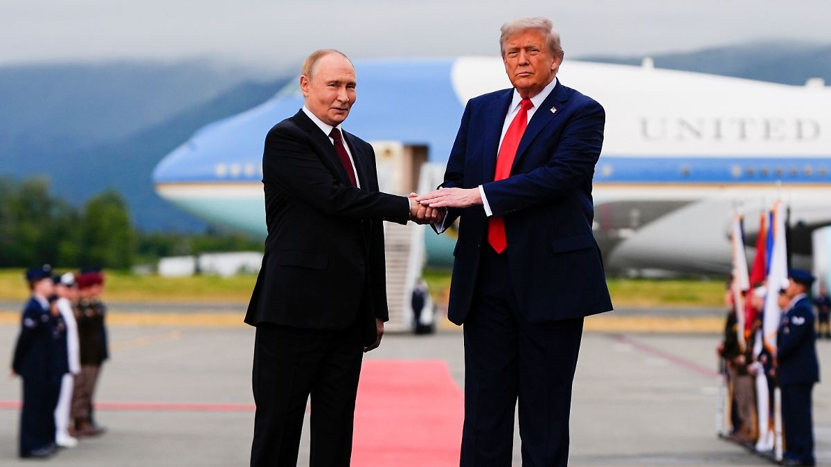 Almanların büyük çoğunluğu: Anket: Trump, Putin'e uyum sağlamak için çok ileri gidiyor