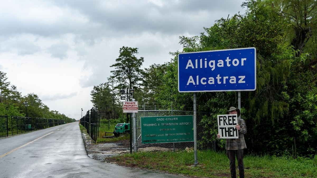 Tras fallo judicial: El "Alcatraz de caimanes" de Trump pronto quedará completamente libre de sospechas